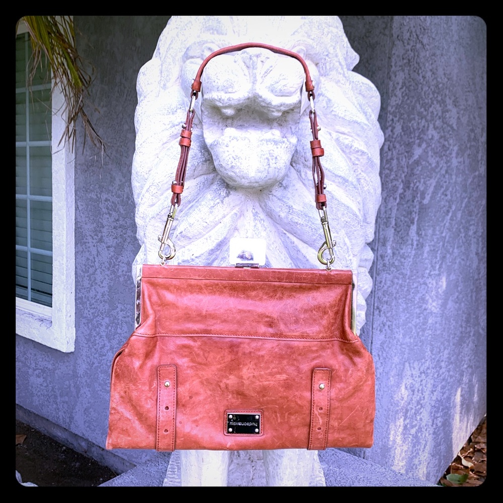✨ Beautiful Multi-wear Alexis Hudson Handbag ✨